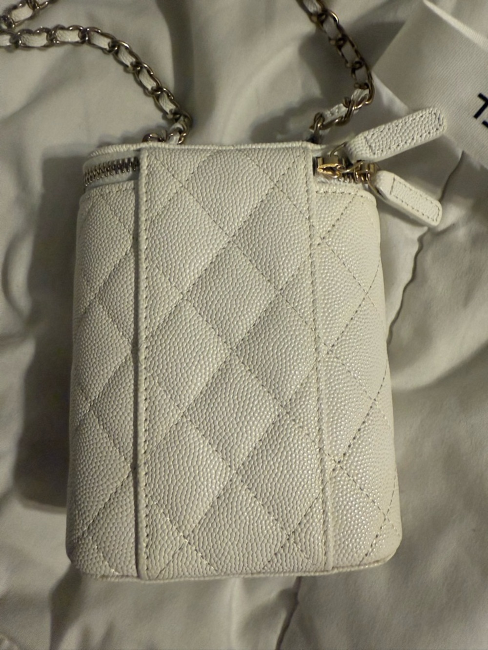 Brand new never worn 100% authentic Chanel Vertical Vanity bag in white - Picture 4 of 8